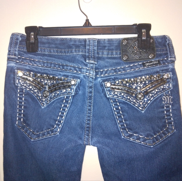 Miss me jeans from Buckle *Tiny Flaw* size 28 decorated flap pockets - Picture 4 of 9